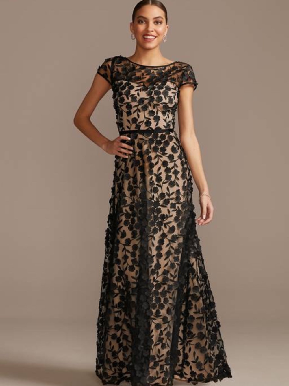 NWT XSCAPE Women’s 3-D Floral Overlay black and nude maxi dress size 4